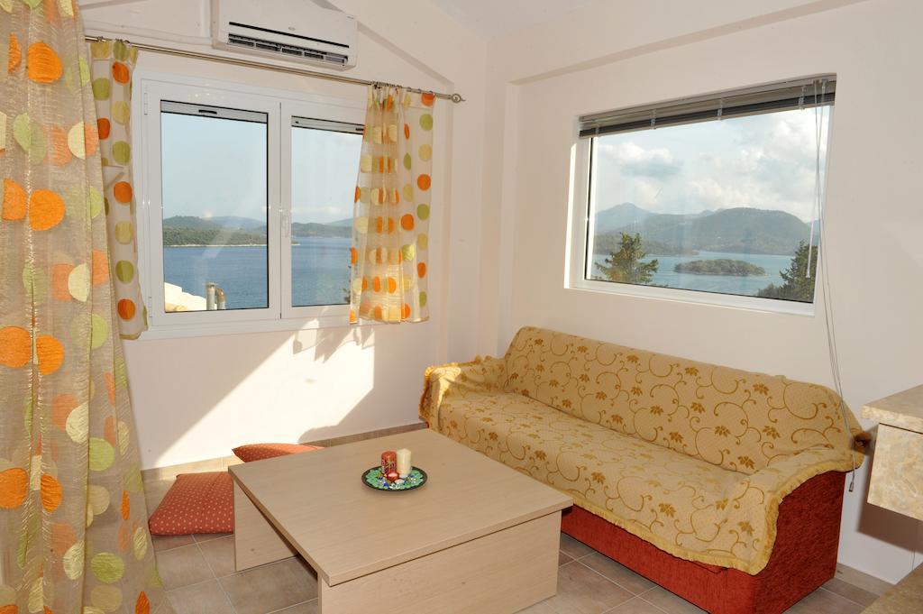 Lemon Tree Villa Nydri  Bilik gambar